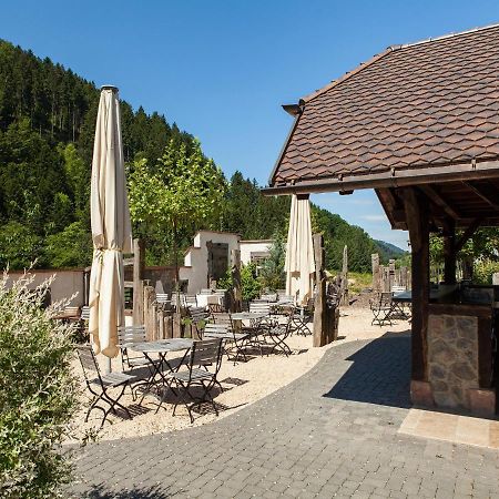 Landgasthaus Gruener Baum Simonswald Exterior foto